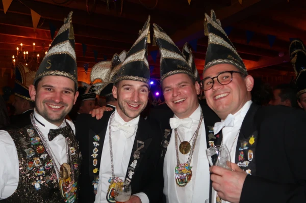 Opkomst Stadsprins Poef 1