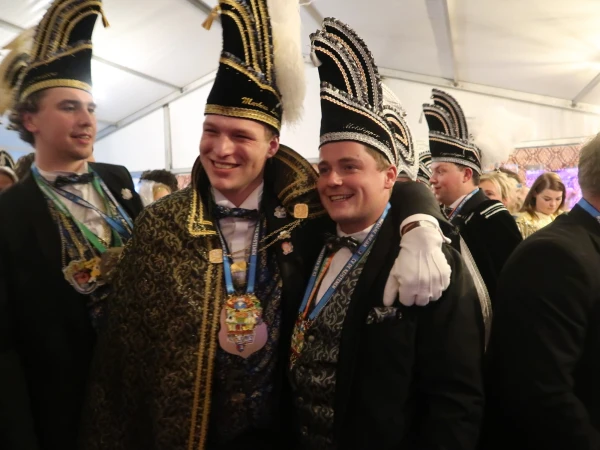 Opkomst Hènige Slepvèènt