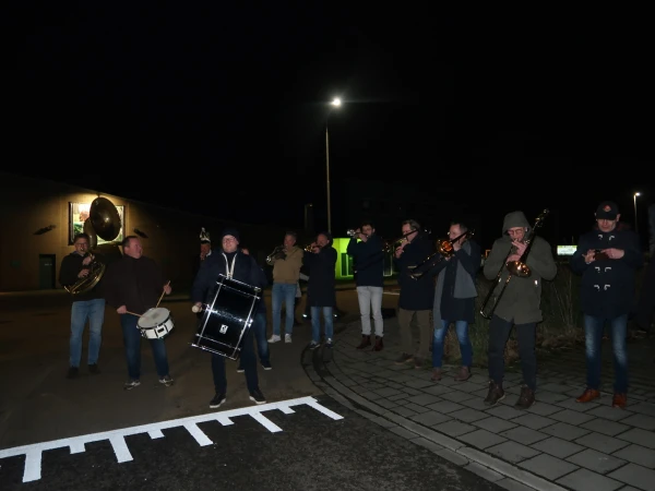 Aanbieden bord Moerbekkenkamp