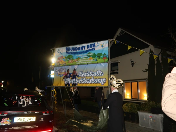 Aanbieden bord Moerbekkenkamp