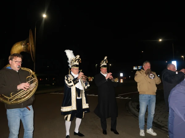 Aanbieden bord Moerbekkenkamp