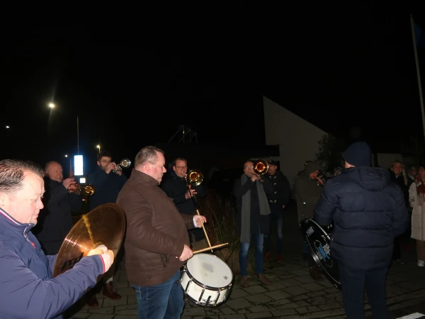 Aanbieden bord Moerbekkenkamp