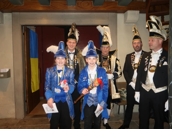 Carnavalsmis en Kadolsteravond bij de Wal