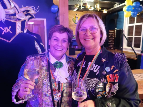 Carnavalsmis en Kadolsteravond bij de Wal
