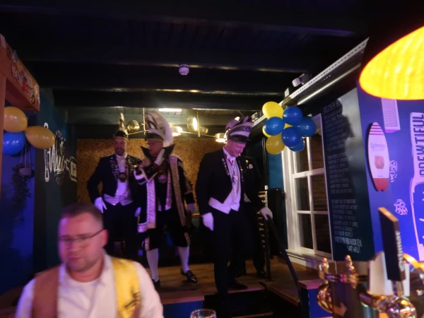 Carnavalsmis en Kadolsteravond bij de Wal