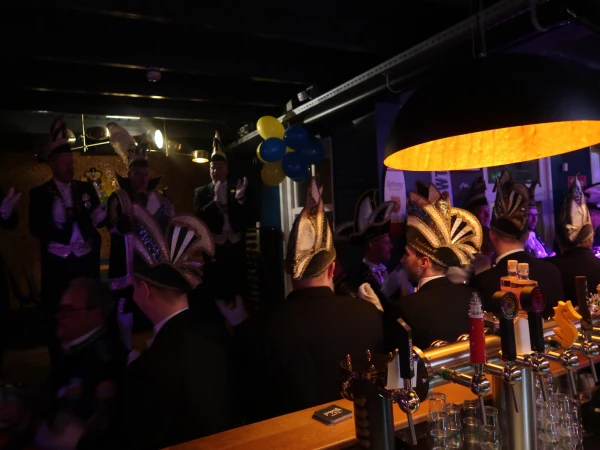 Carnavalsmis en Kadolsteravond bij de Wal