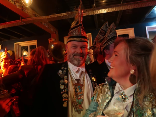 Carnavalsmis en Kadolsteravond bij de Wal