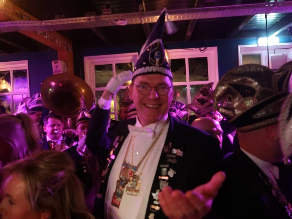 Carnavalsmis en Kadolsteravond bij de Wal