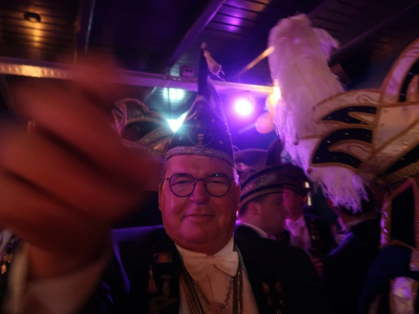 Carnavalsmis en Kadolsteravond bij de Wal