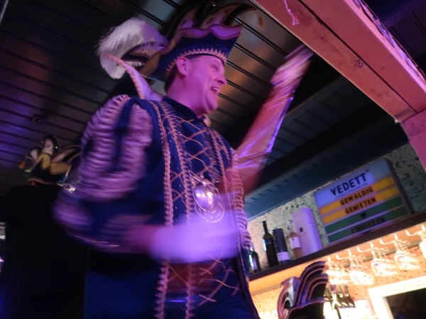 Carnavalsmis en Kadolsteravond bij de Wal