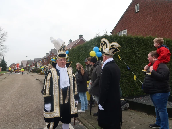Schoolcarnaval en optocht Agelo