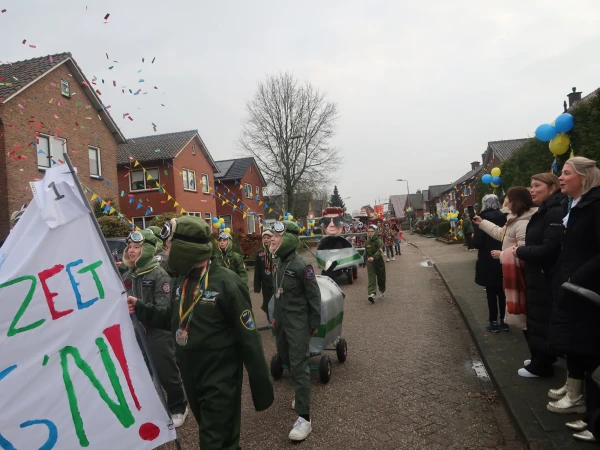 Schoolcarnaval en optocht Agelo