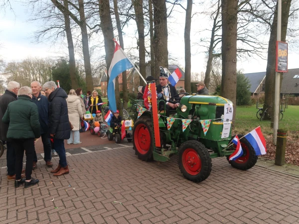 Schoolcarnaval en optocht Agelo