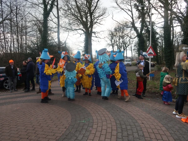 Schoolcarnaval en optocht Agelo
