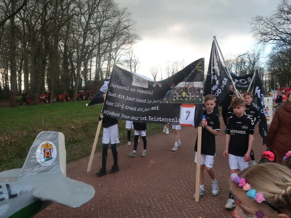 Schoolcarnaval en optocht Agelo