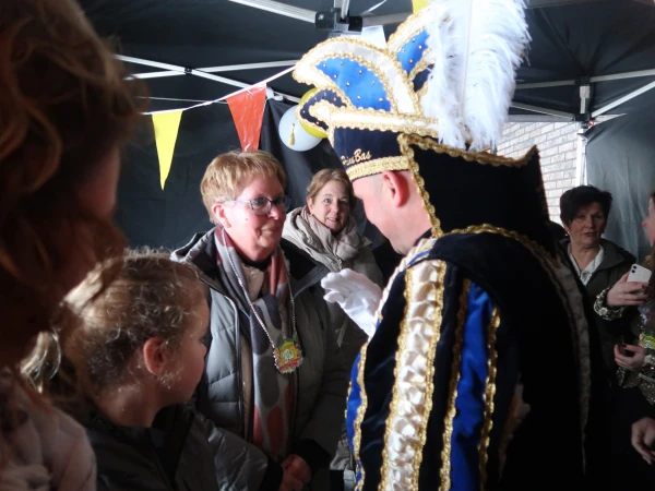 Aanbieden hofauto en receptie Stadsprins