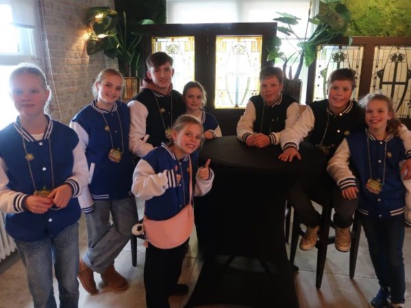 Aanbieden hofauto en receptie Stadsprins