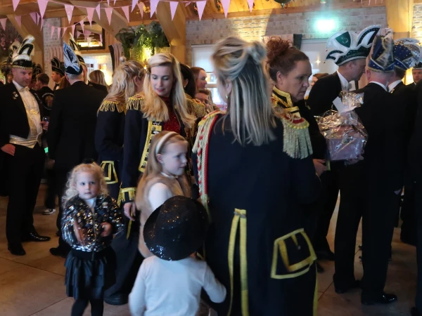 Aanbieden hofauto en receptie Stadsprins