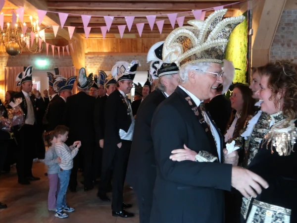 Aanbieden hofauto en receptie Stadsprins