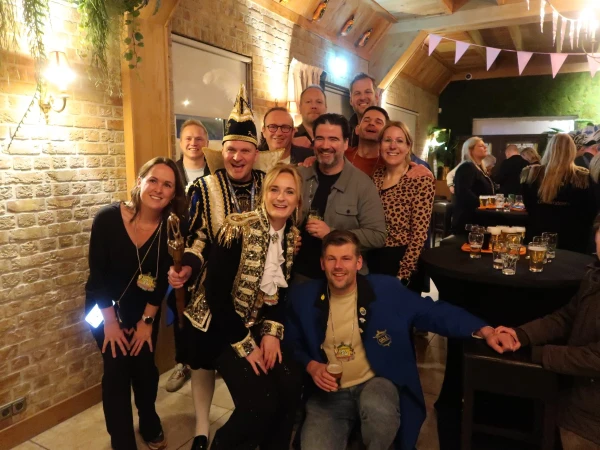 Aanbieden hofauto en receptie Stadsprins