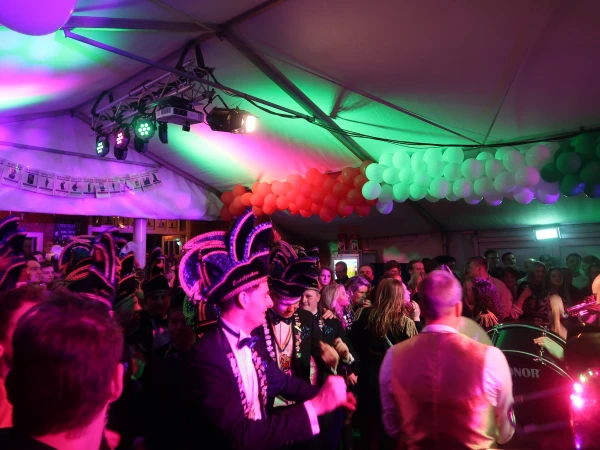 Opkomst 28e Markies Siepeljonkers