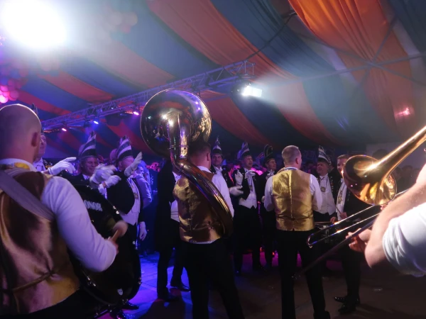 Opkomst Hènige Slepvèènt