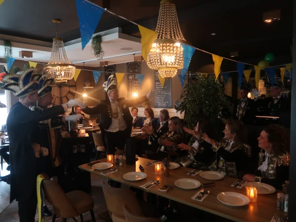 Brunch oud Prinsen, Borrelmiddag Smoezen & Neugoamd