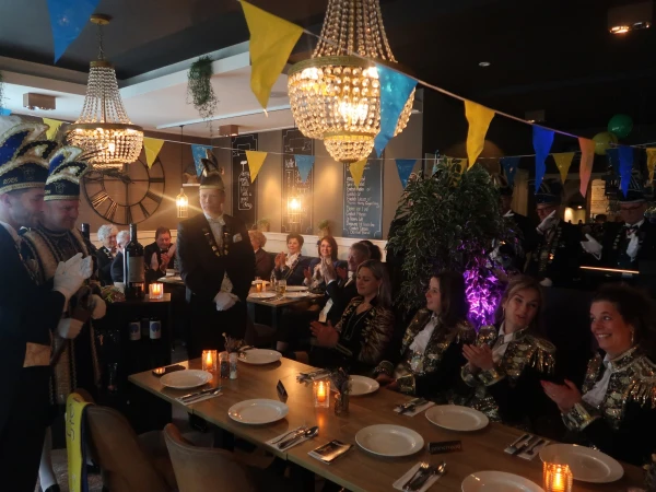 Brunch oud Prinsen, Borrelmiddag Smoezen & Neugoamd