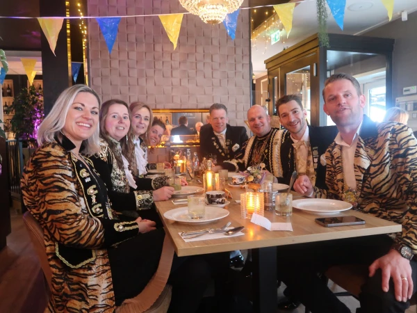 Brunch oud Prinsen, Borrelmiddag Smoezen & Neugoamd