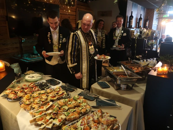 Brunch oud Prinsen, Borrelmiddag Smoezen & Neugoamd