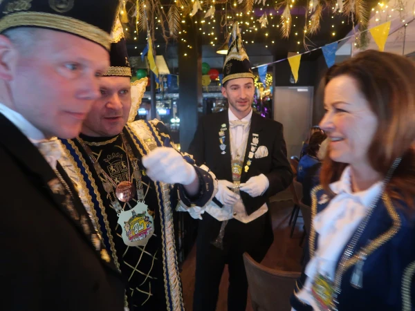 Brunch oud Prinsen, Borrelmiddag Smoezen & Neugoamd