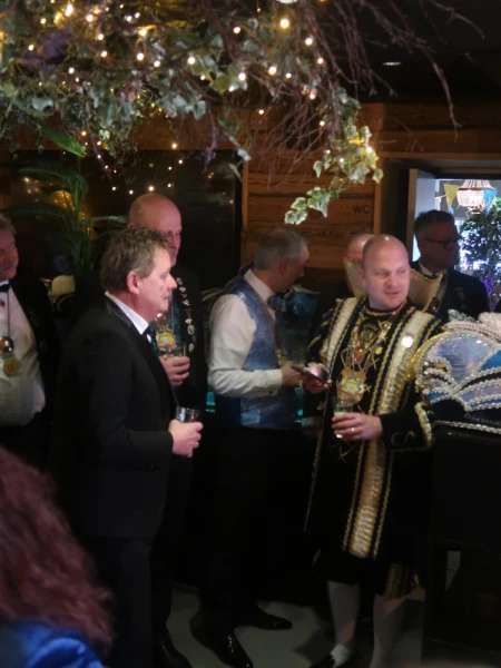 Brunch oud Prinsen, Borrelmiddag Smoezen & Neugoamd