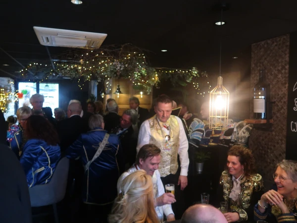 Brunch oud Prinsen, Borrelmiddag Smoezen & Neugoamd