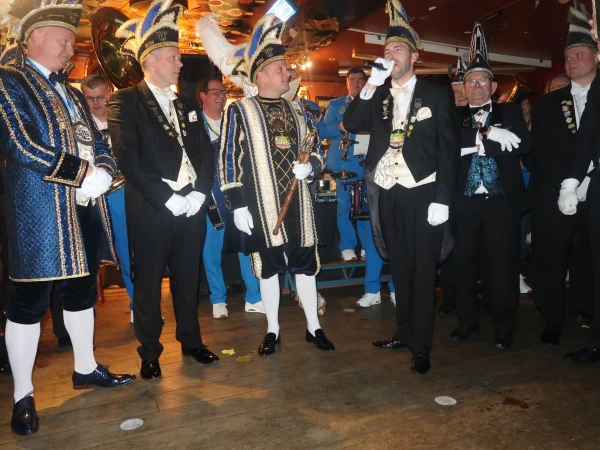 Brunch oud Prinsen, Borrelmiddag Smoezen & Neugoamd