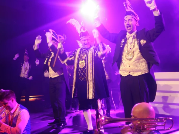 Brunch oud Prinsen, Borrelmiddag Smoezen & Neugoamd