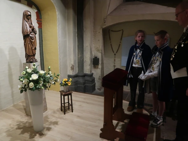 Carnavalsmis & bezoek Kadolstermennekes