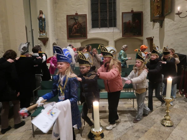 Carnavalsmis & bezoek Kadolstermennekes