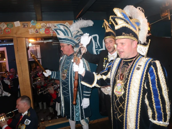 Carnavalsmis & bezoek Kadolstermennekes