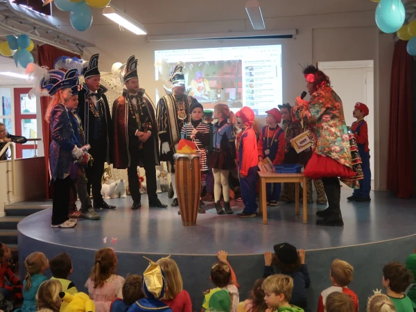 Schoolcarnaval de Meander