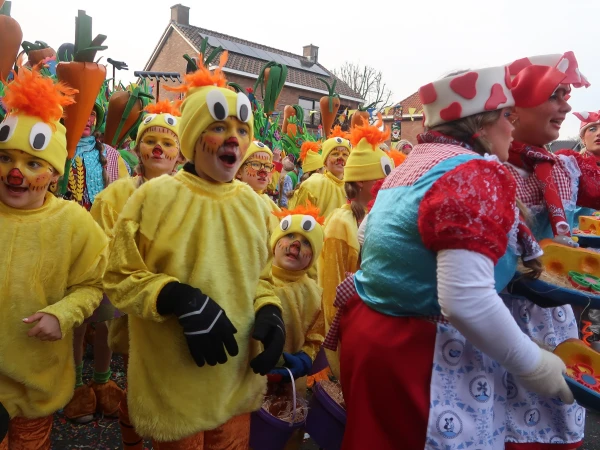 Fruhshoppen Agelo & optocht Oldenzaal