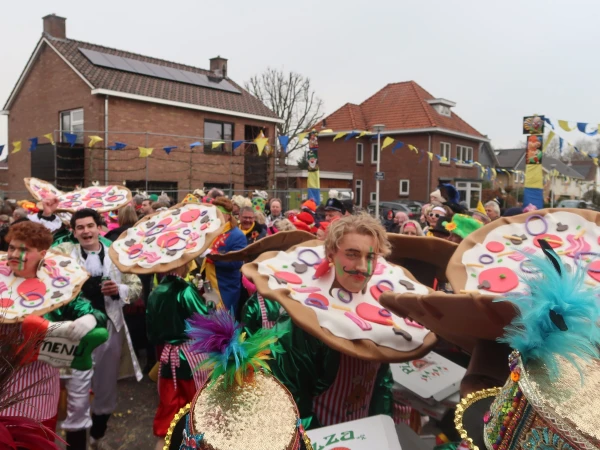 Fruhshoppen Agelo & optocht Oldenzaal