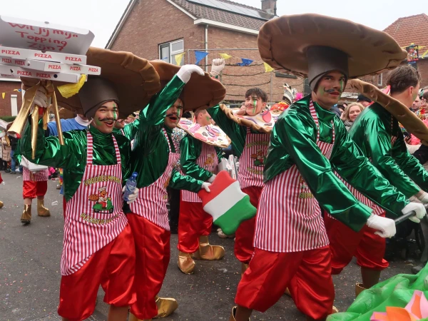 Fruhshoppen Agelo & optocht Oldenzaal